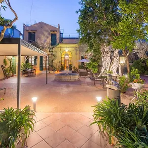 https://villa-ammirata-mondello.sicilyhotelsitaly.net